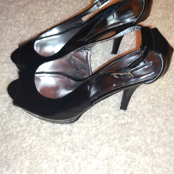EUC Black patent leather Heels - Picture 4 of 5